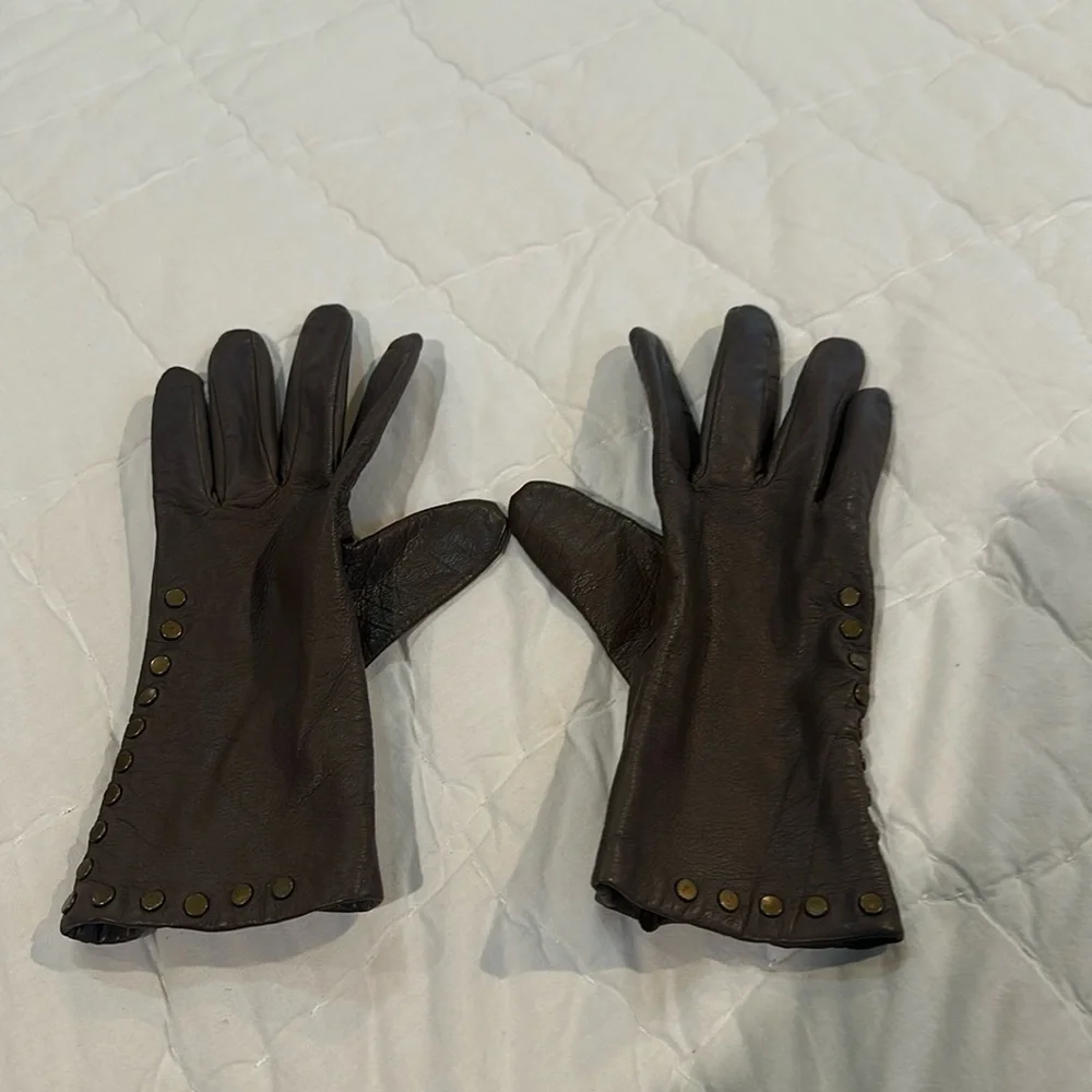 GUC Max Studio Taupe Leather Gloves